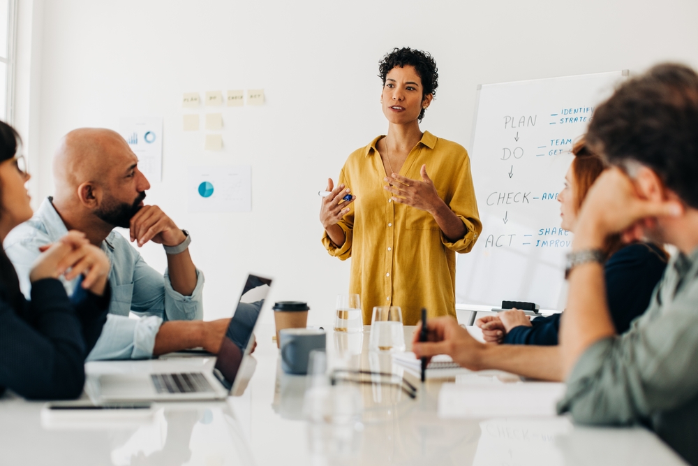 woman managing leads with team